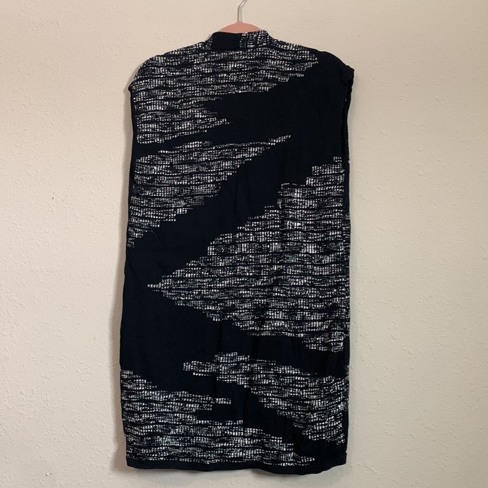 Chicos Sleeveless Cardigan - Picture 3 of 3